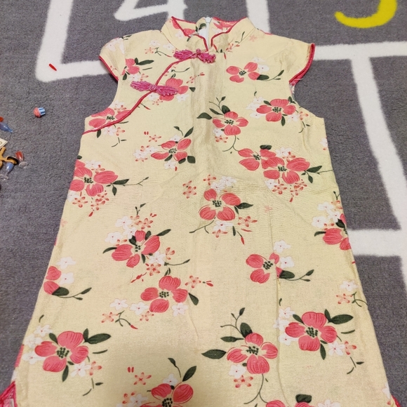 Girl's clothes - Picture 6 of 16